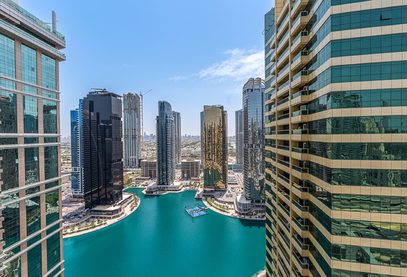 Newly Upgraded | Lake View | Walk to DMCC Metro المعرض 1
