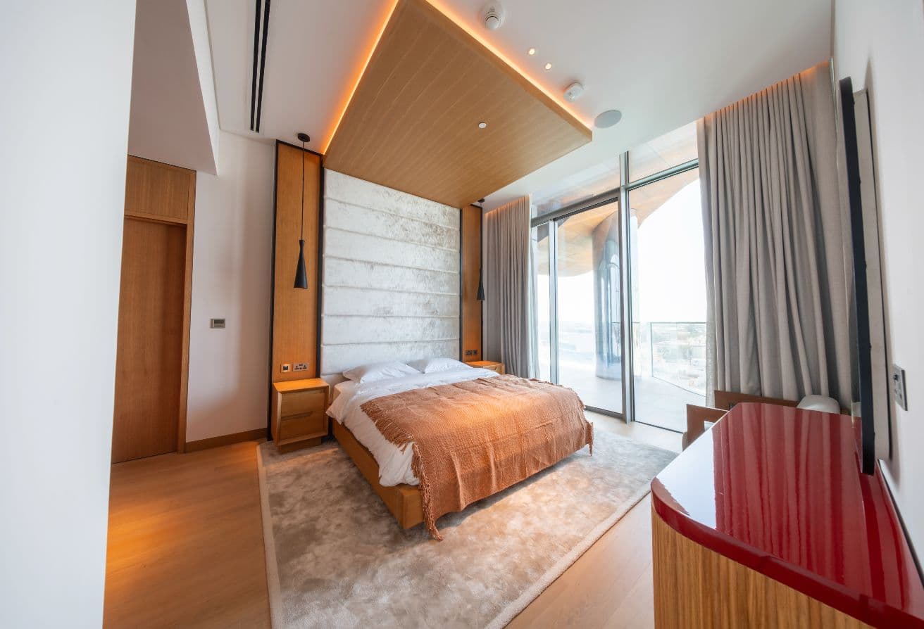 Ultra-Luxury Waterfront Home | Mr. C Residences المعرض 2