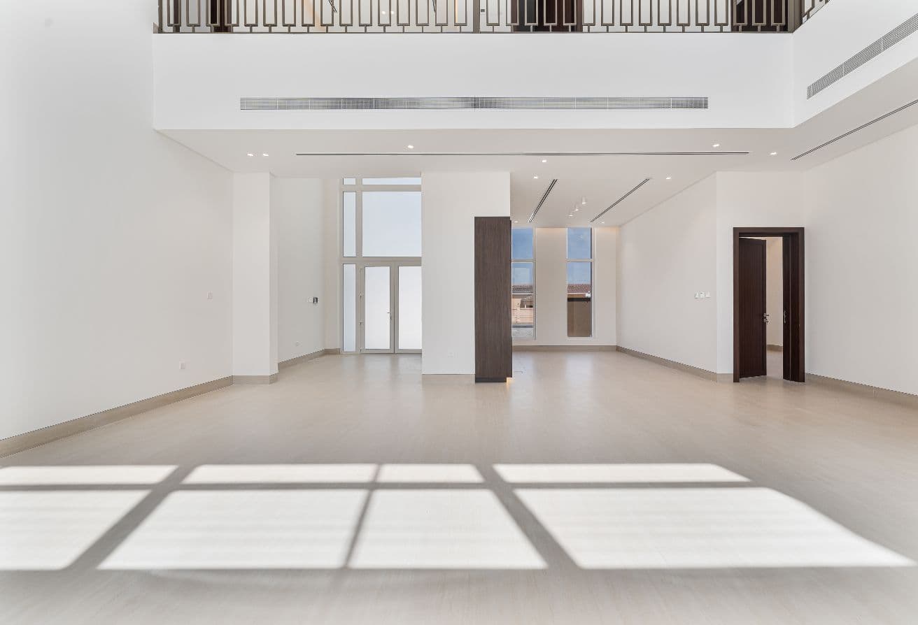 Brand New | 5BR plus Maids Room | Huge Plot المعرض 4