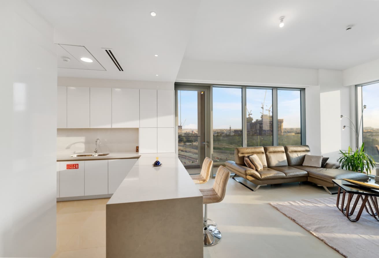 Vacant | Fully Furnished | Burj and Canal Views المعرض 4