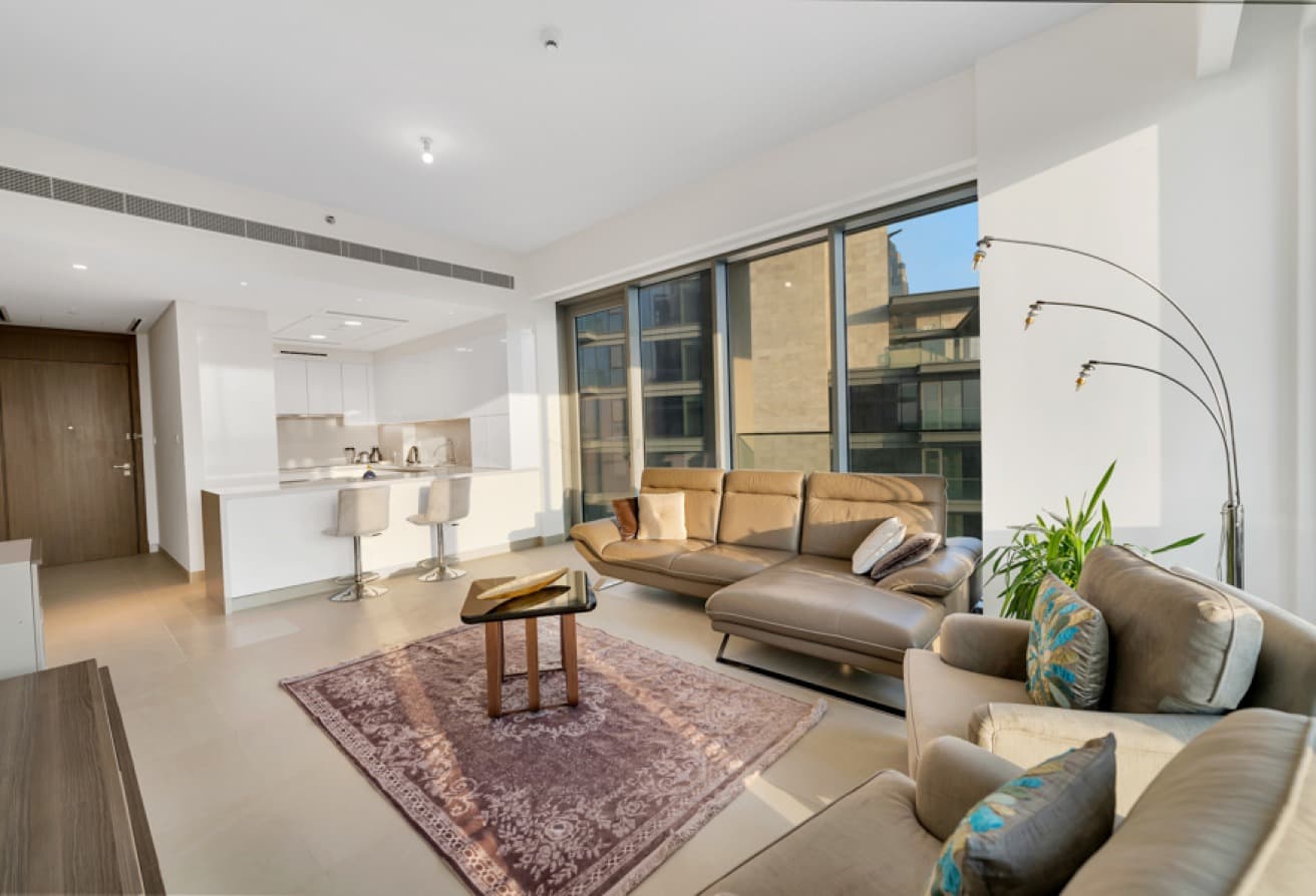 Vacant | Fully Furnished | Burj and Canal Views المعرض 1