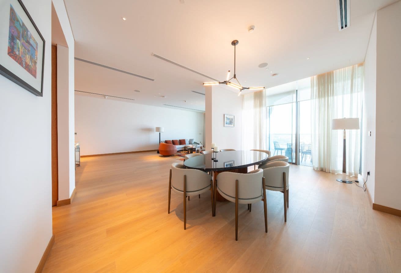 Exceptional Luxury Home | Panoramic Sea Views gallery 4