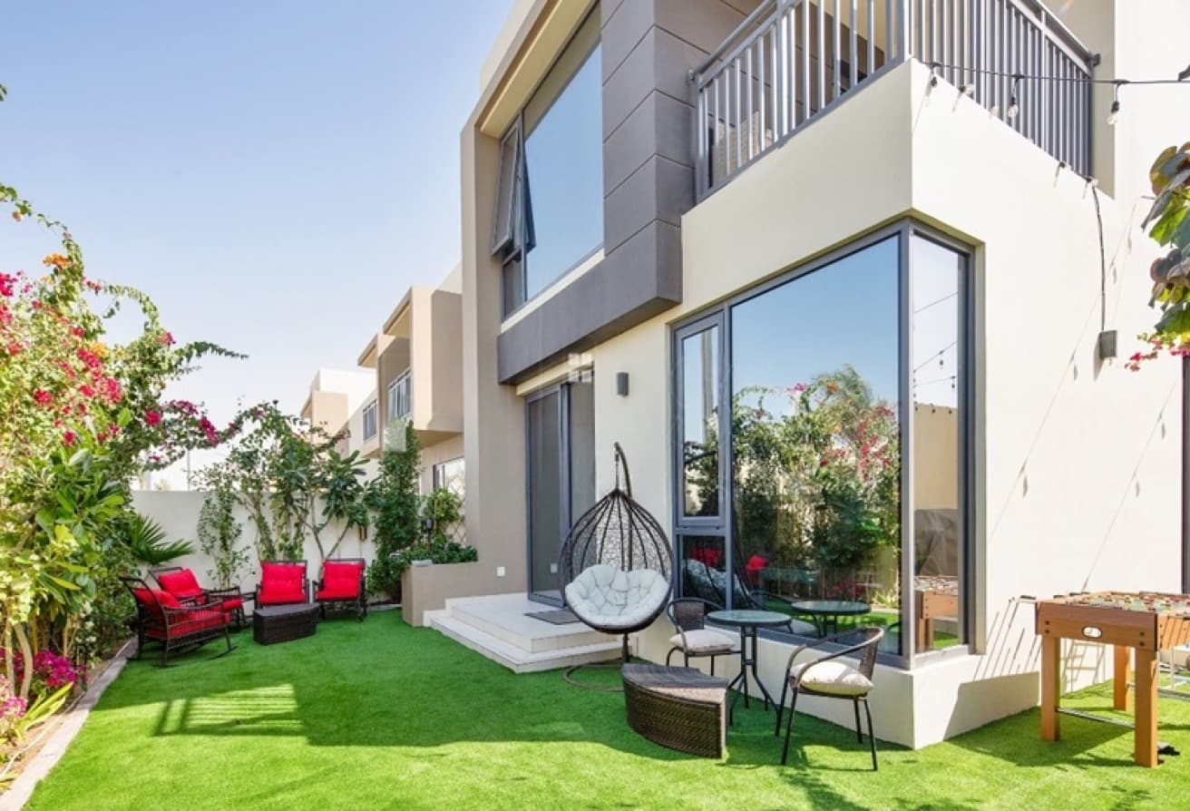 Single Row Corner | Prime Location | 4BR + Maid